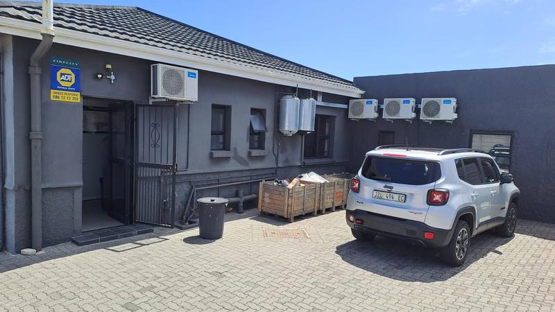 To Let commercial Property for Rent in Cotswold Eastern Cape